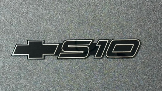 1994 - 2005 Chevrolet Chevy S10 Emblem Black & Chrome Blacked Out