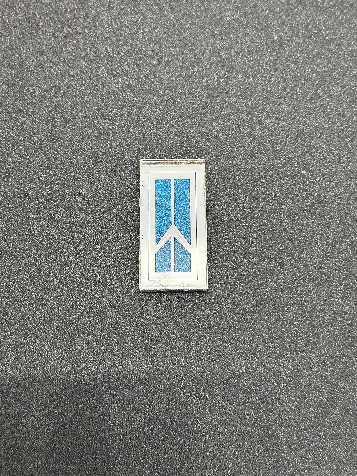 1984 - 88 Oldsmobile Cutlass 442 Rear Tail Light Lens Rocket Emblem Blue Metallic and Chrome