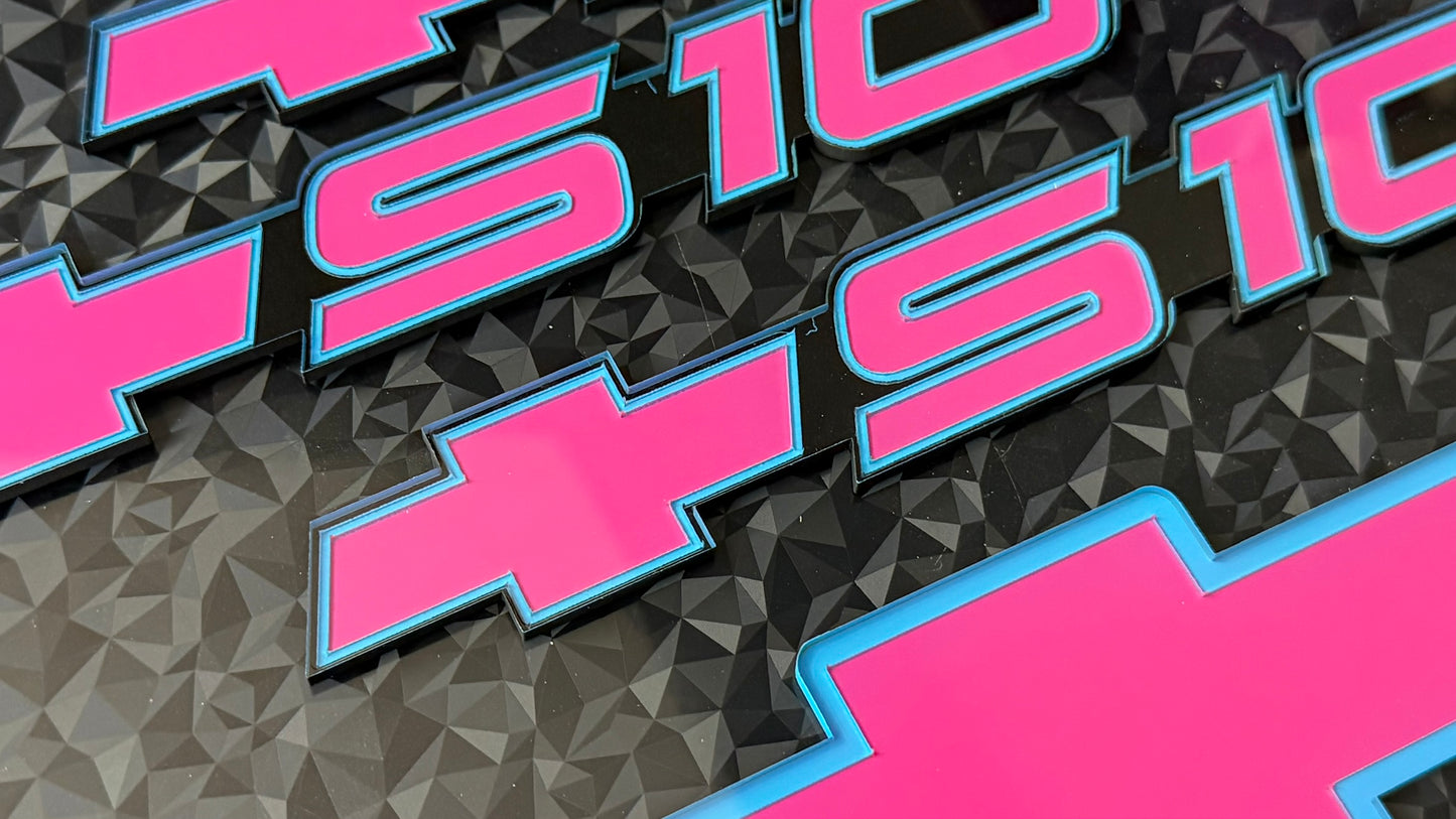 1994 - 2005 Chevrolet Chevy S10 Emblem Sail Blue & Pink Package