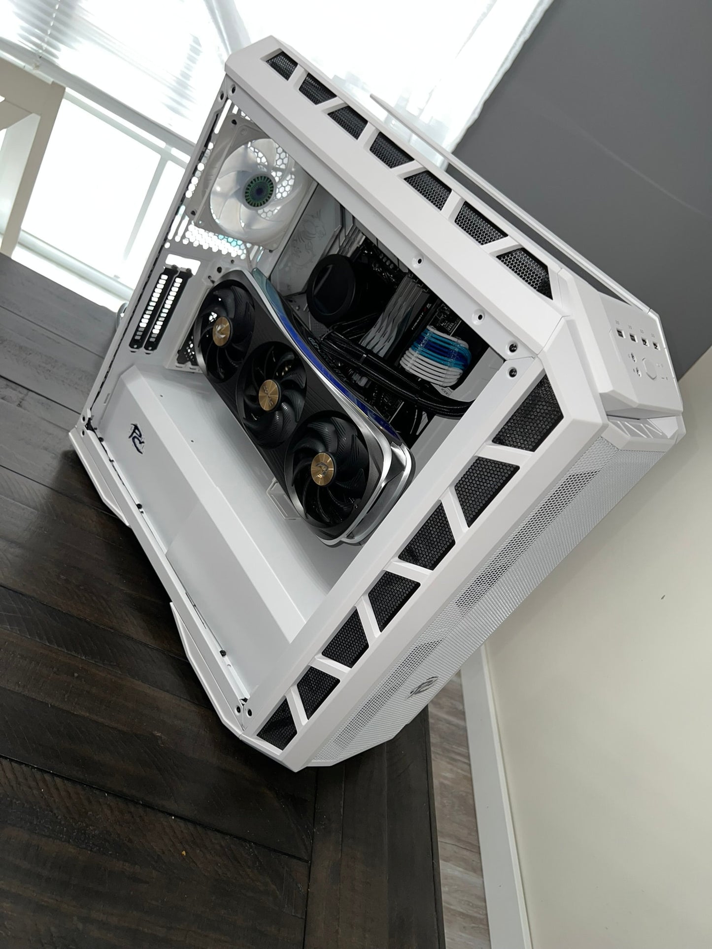 Intel 13th Core i9 13900K, RTX4090 Gaming PC