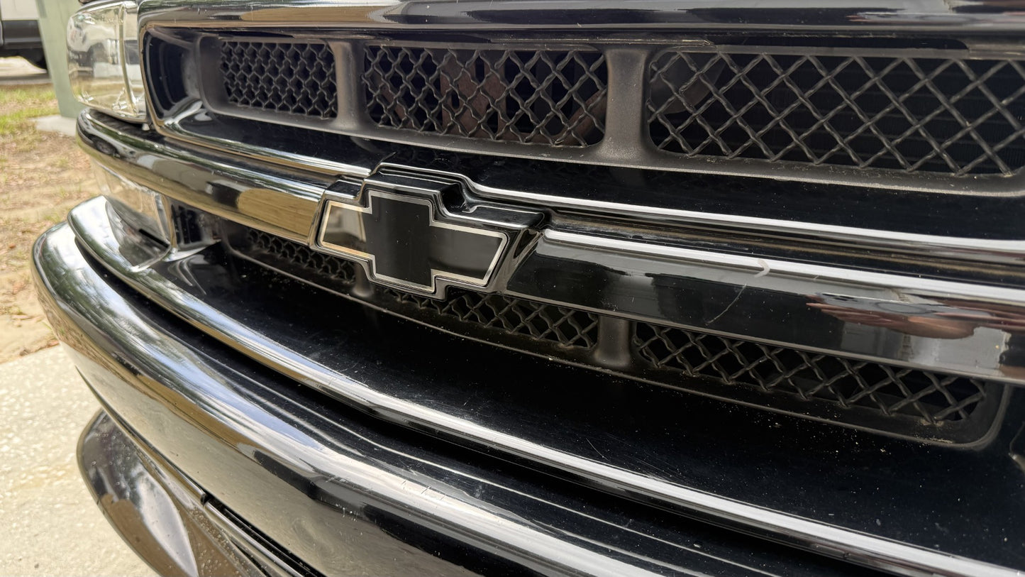 1998 - 2004 Chevrolet S10 2ND GEN Front Bowtie Emblem Version 2.0  Chrome & Black